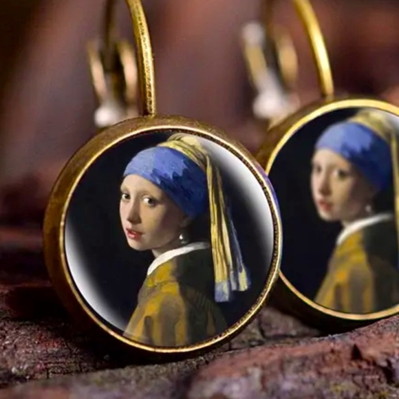 Vintage Earrings  Based on the painting “Girl With A Pearl Earring” - Picture 1 of 4